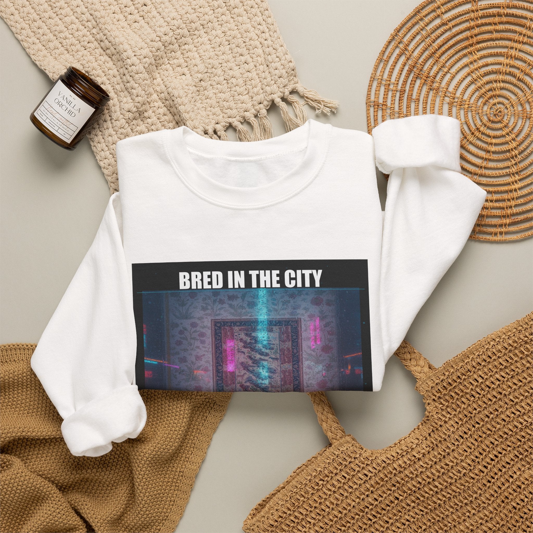 CITY NEVER SLEEPS crewneck sweatshirt — product view 9